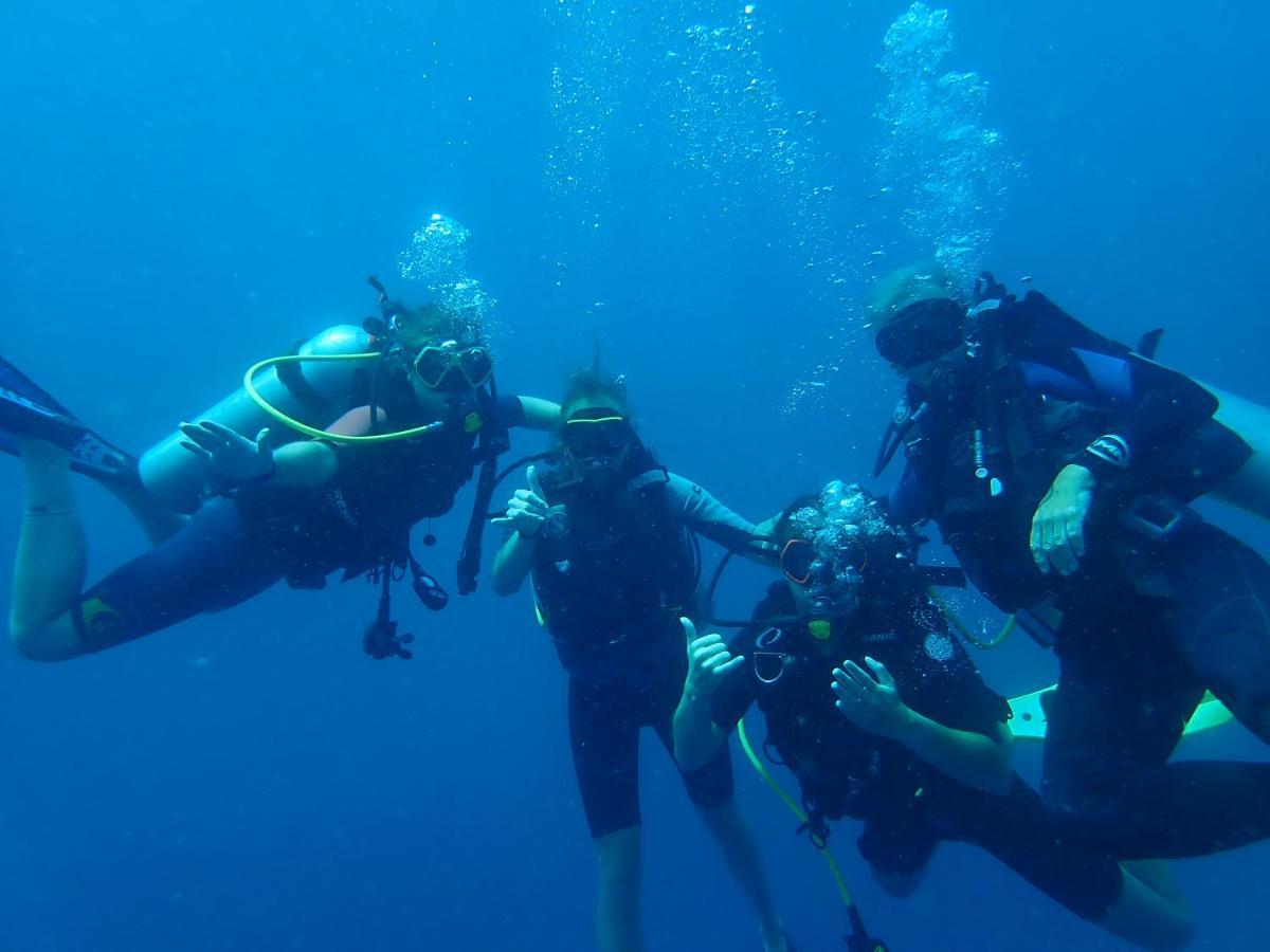 The High Dive Gili Gede By Ultimate Resorts Exteriör bild