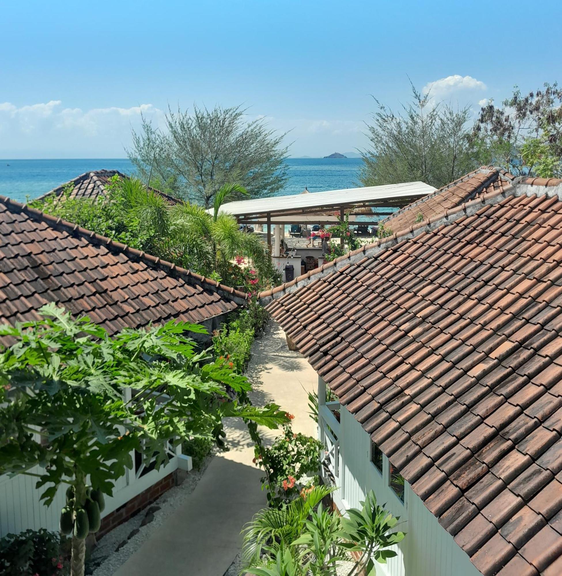 The High Dive Gili Gede By Ultimate Resorts Exteriör bild