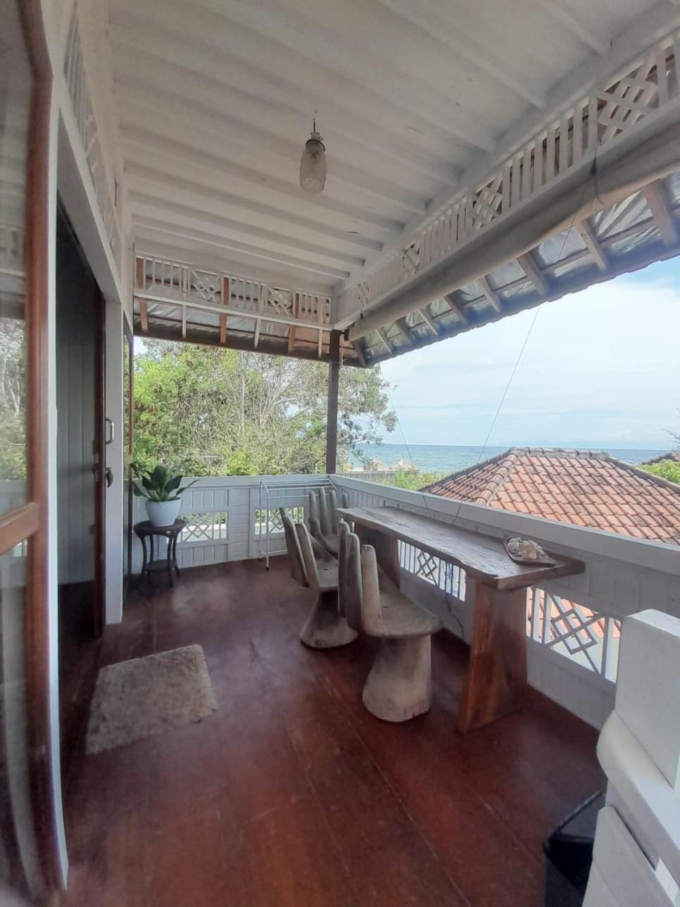The High Dive Gili Gede By Ultimate Resorts Exteriör bild