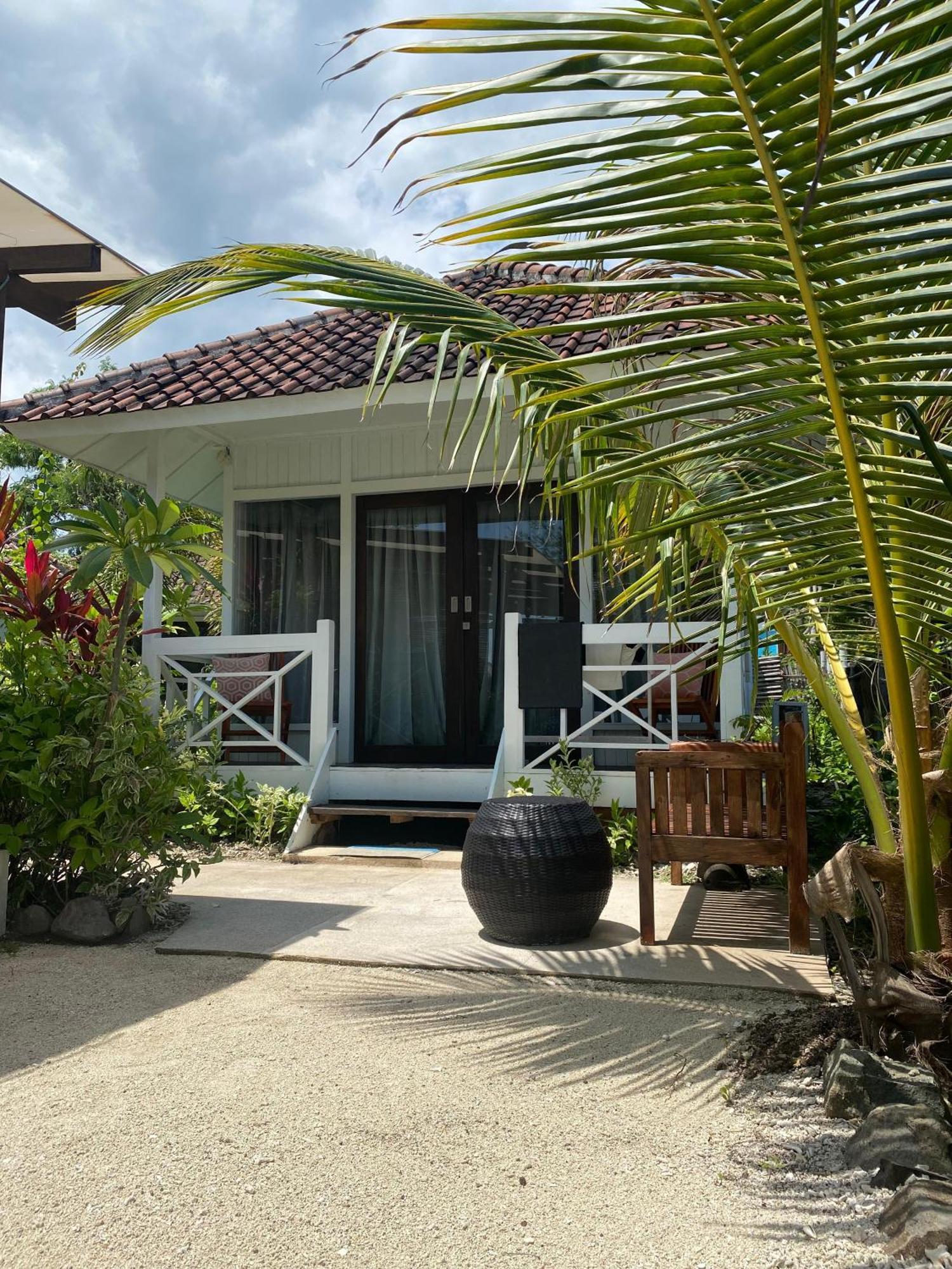 The High Dive Gili Gede By Ultimate Resorts Exteriör bild